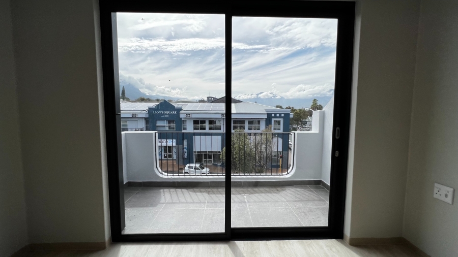 To Let 2 Bedroom Property for Rent in Somerset West Western Cape